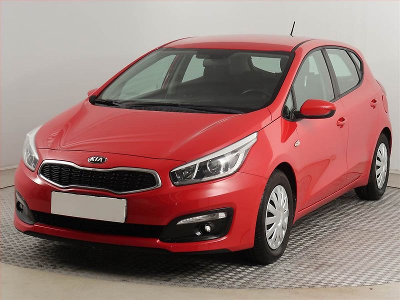 Kia Ceed (2018) 1.4 CVVT, ČR,1.maj, Serv.kniha - fotka 2 z 15