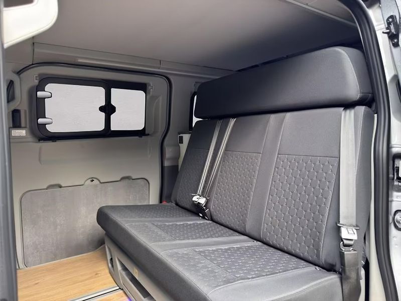 Ford Tourneo Custom Nugget Titanium 320 L1 Manual - fotka 15 z 17