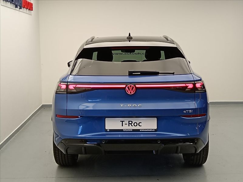 Volkswagen T-Roc (2026) 1,5   R-line eTSI 110 kW 7DSG - fotka 5 z 23