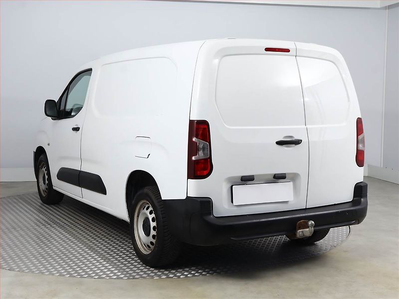 Opel Combo (2020) Maxi 1.5 CDTI, ČR, DPH - fotka 4 z 12