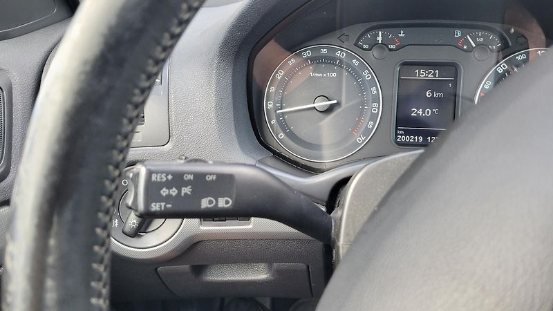 Škoda Octavia 1,6 FSI 85 KW ELEGANCE - fotka 22 z 23