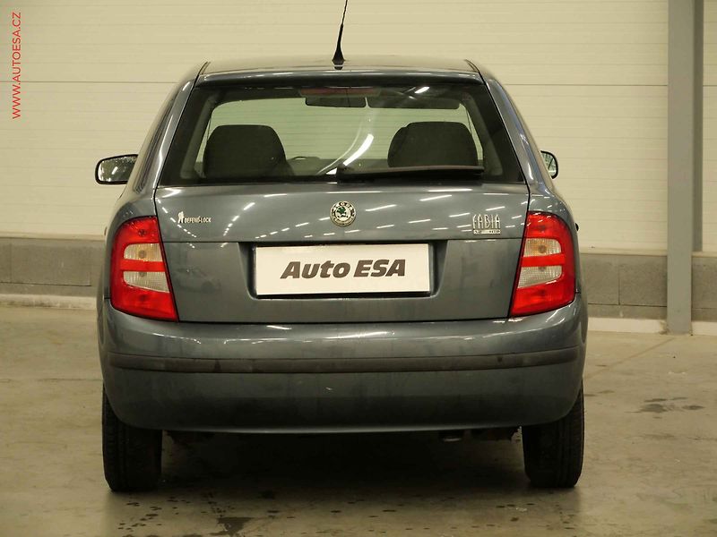 Škoda Fabia (2004) 1.2HTP, ČR, STK7/28 - fotka 5 z 15