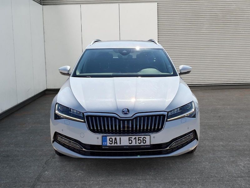 Škoda Superb (2022) STYLE 2.0TDI 110kW TAŽNÉ DSG  - fotka 2 z 11