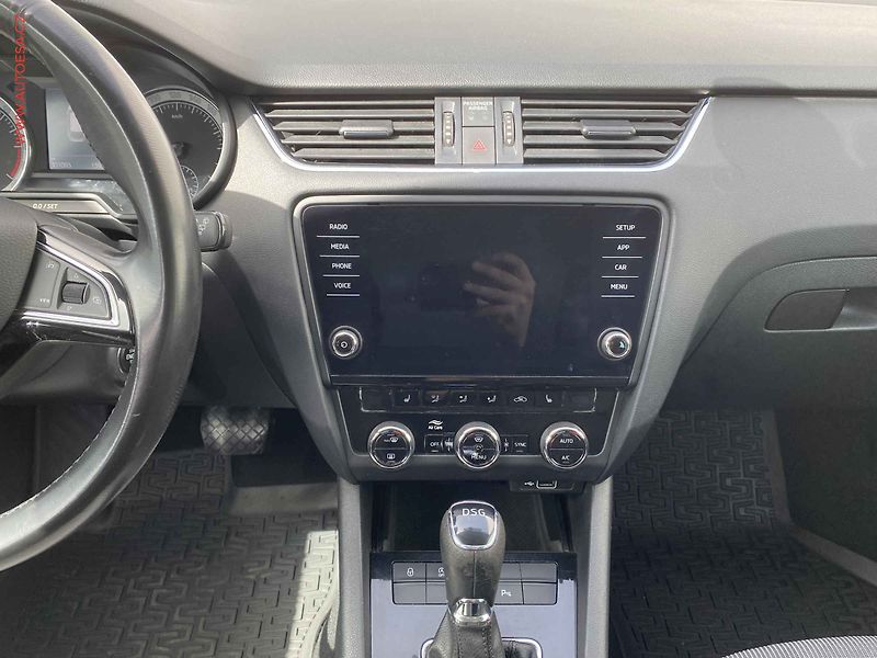 Škoda Octavia (2020) 2.0 TDi, ČR, Style, DSG, LED - fotka 12 z 18
