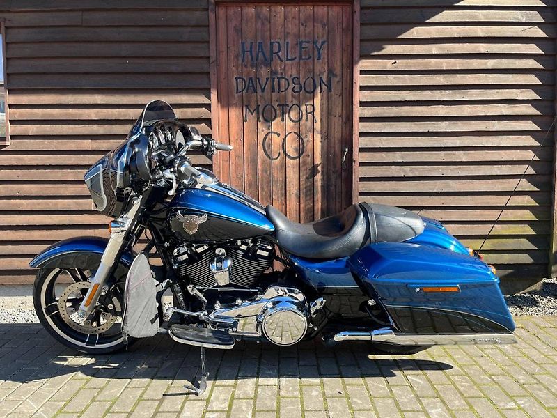 Harley-Davidson FLHX Street Glide (2018) FLHX ANV Street Glide Annivers - fotka 5 z 12