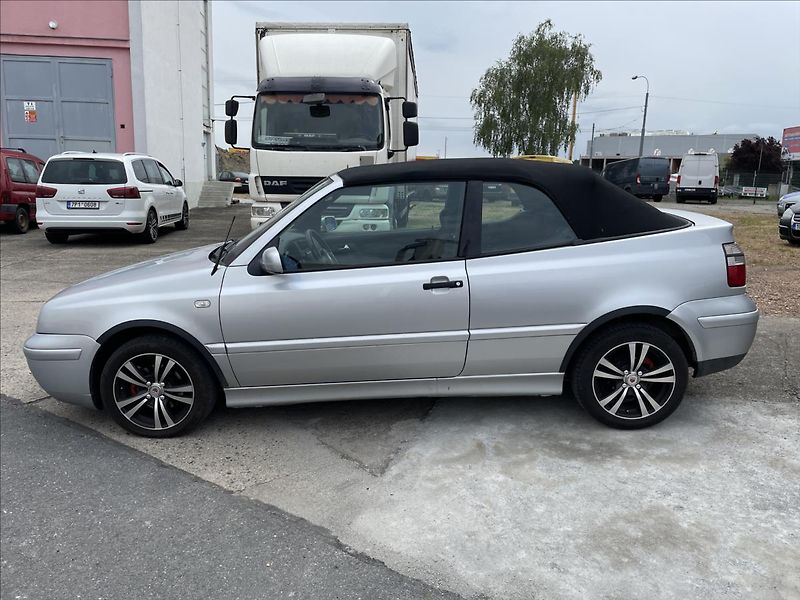 Volkswagen Golf 2,0i 85kW*Pěkný stav* - fotka 8 z 44