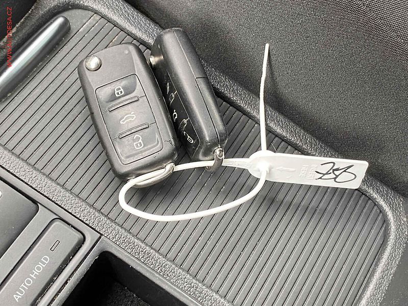 Volkswagen Tiguan (2015) 1.4 TSi, Lounge, DSG, TZ - fotka 20 z 20