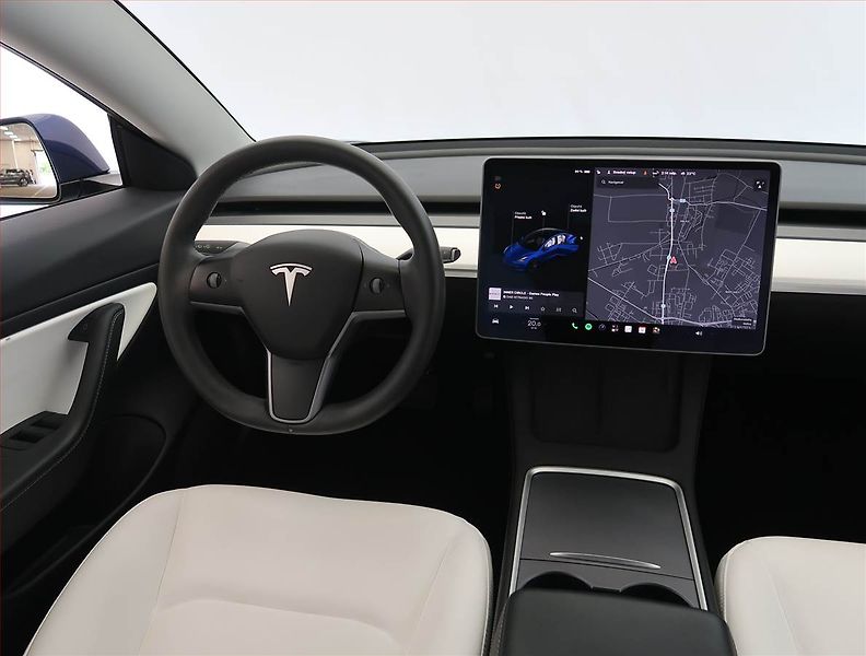 Tesla Model 3 (2021) Std Range Plus 55kWh, SoH 85% - fotka 7 z 32