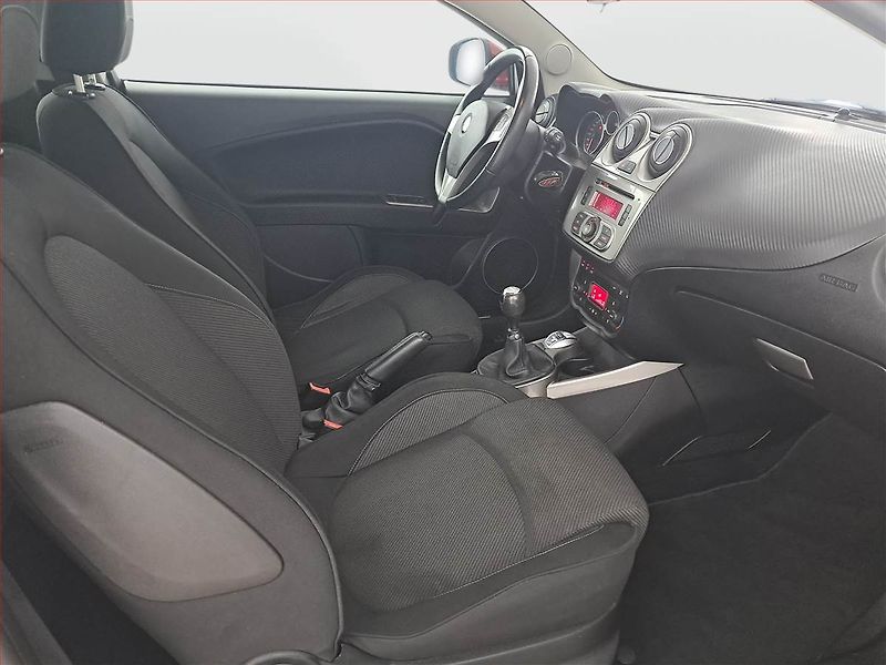 Alfa Romeo MiTo (2009) 1.4 T MultiAir, jezdí výborně - fotka 9 z 16