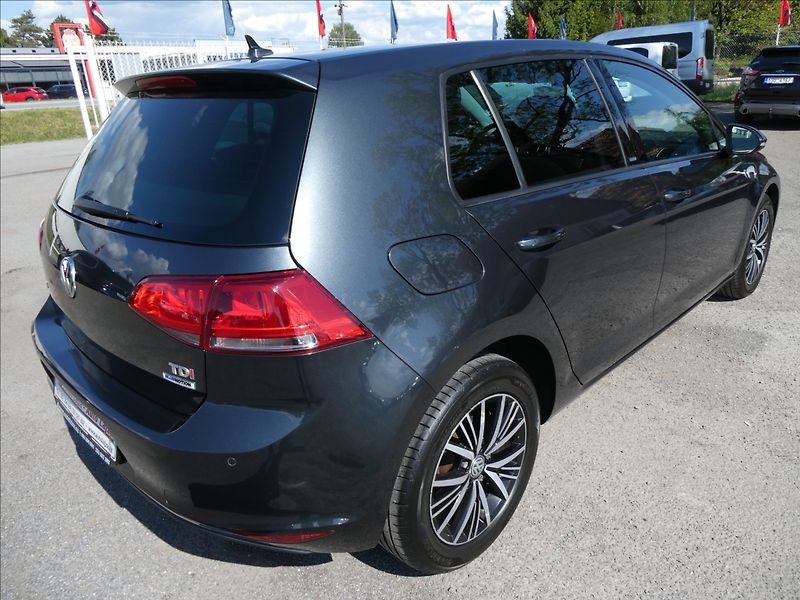 Volkswagen Golf 1,6 TDi 81kW DSG ALLSTAR,2xkol - fotka 9 z 50