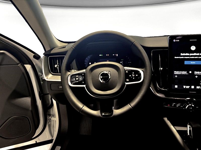 Volvo XC60 (2026) T6 PHEV CORE + 4ZÁRUKA/SERVIS - fotka 16 z 17