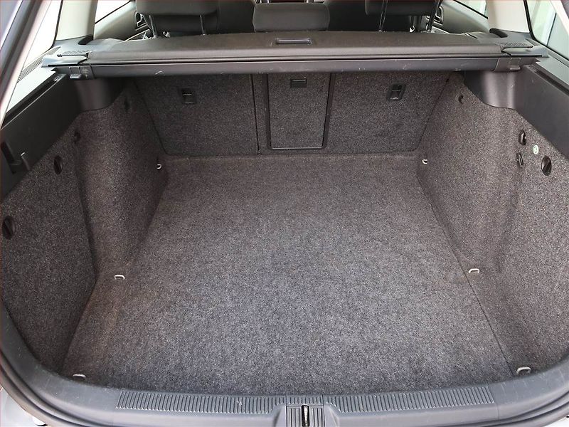 Škoda Octavia (2012) Ambition 1.6 TDI, Serv.kniha - fotka 13 z 15