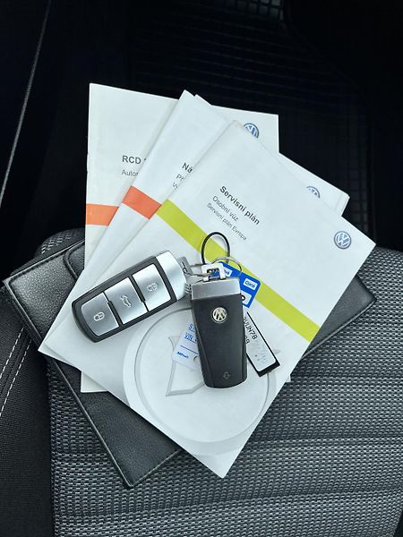 Volkswagen CC 2.0TDI 4x4 DSG PŮVOD ČR odpDPH - fotka 35 z 43