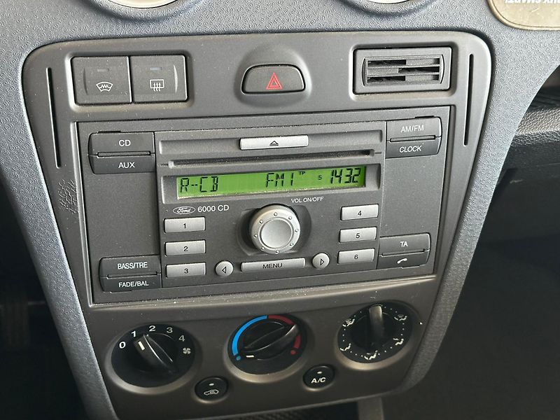 Ford Fusion 1.4i,ČR,1.maj.nehavar. - fotka 10 z 14