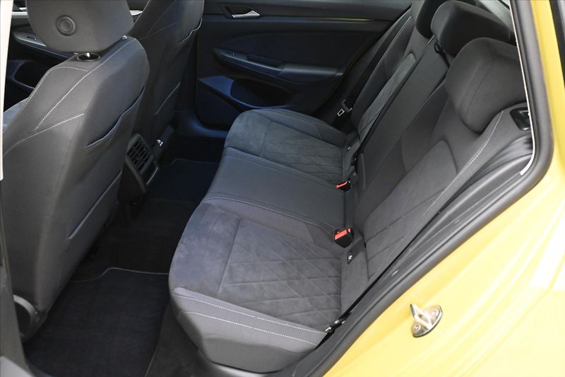 Volkswagen Golf 1,5 TSI 96 kW Life Záruka až 5 - fotka 14 z 30