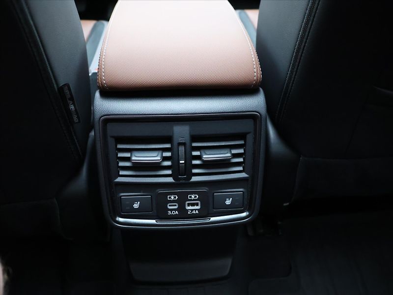 Subaru Forester 2,0 e-EyeSight 100kW CZ CVT - fotka 26 z 35