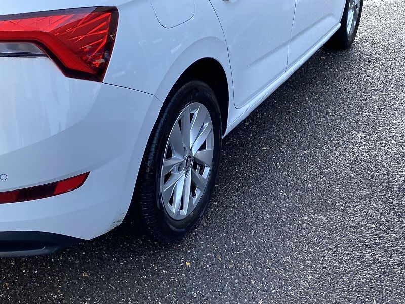 Škoda Scala (2023) 1.0 TSI Style - fotka 28 z 32