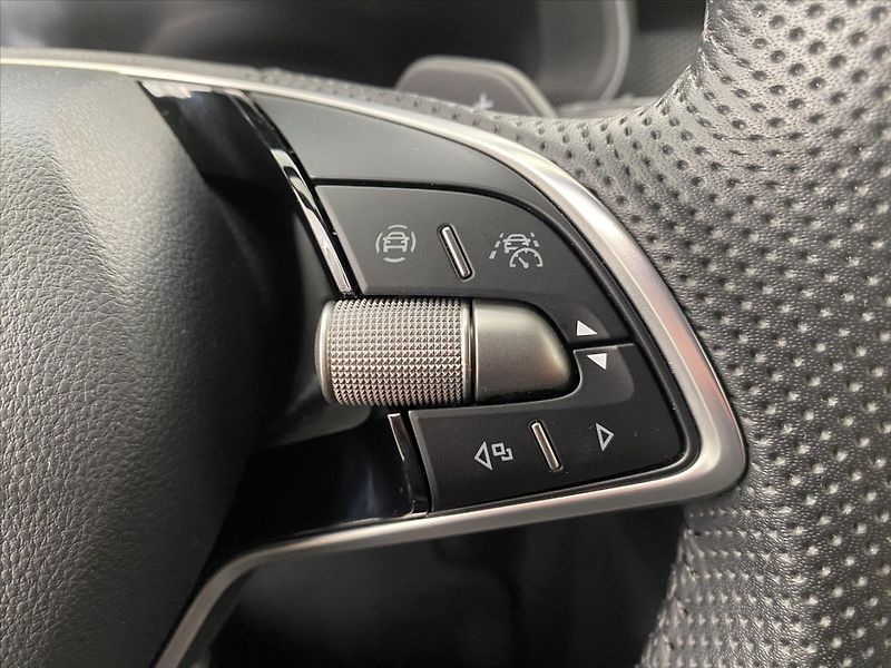 Škoda Kamiq 1,0 TSI 85kW DSG Monte Carlo - fotka 20 z 27