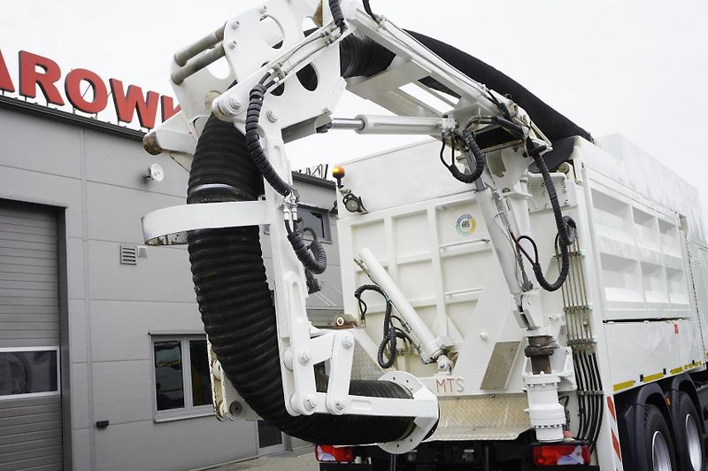 MAN TGA (2008) 35.440 8×4 / vacuum excavator - fotka 10 z 24