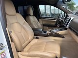 Porsche Cayenne (2015) Porsche Cayenne 2015 - náhled 13