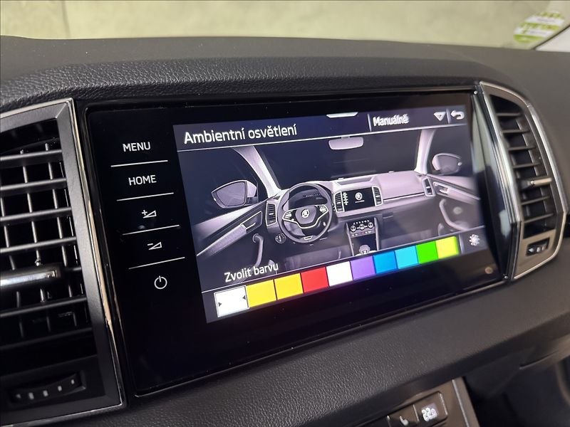 Škoda Karoq 2,0 TDi  DSG 4x4 Style Virtual - fotka 29 z 44