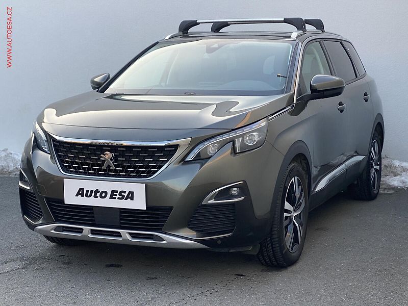Peugeot 5008 (2020) 1.5 HDi 7míst, 2.maj,ČR - fotka 3 z 17