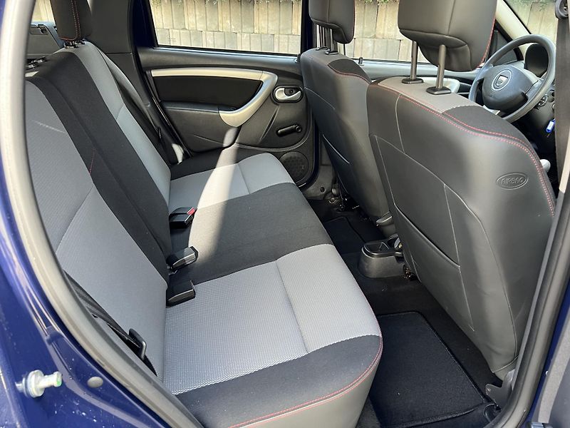 Dacia Duster 1.6 16v 77 kW 4x4 NOVÁ STK - fotka 8 z 16