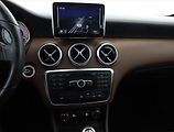 Mercedes-Benz Třídy A (2012) A 180, Kůže, Navi, Bi-Xenony - náhled 10