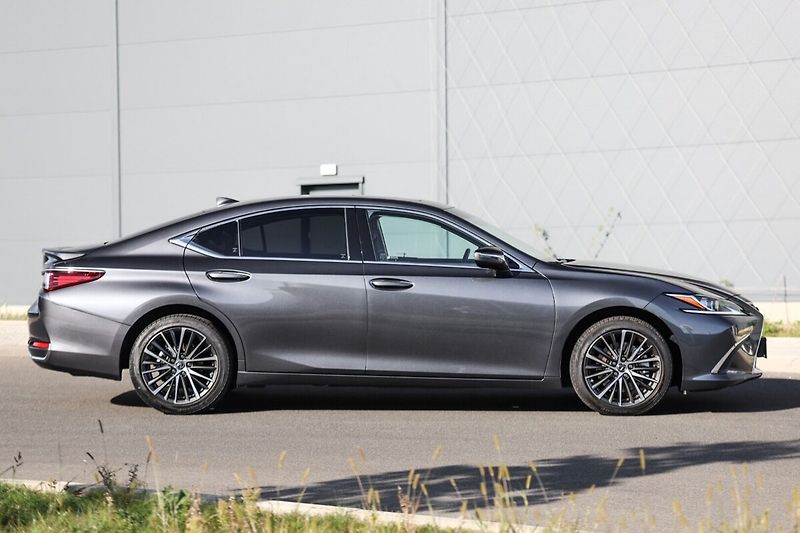 Lexus ES 300h 300H 2,5 HEV LIMITED EDITION - fotka 6 z 26