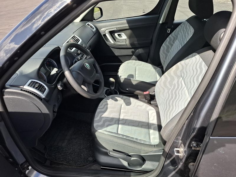 Škoda Roomster (2009) 1.4 16v 63kW,klima,stk 2028 ! - fotka 8 z 18