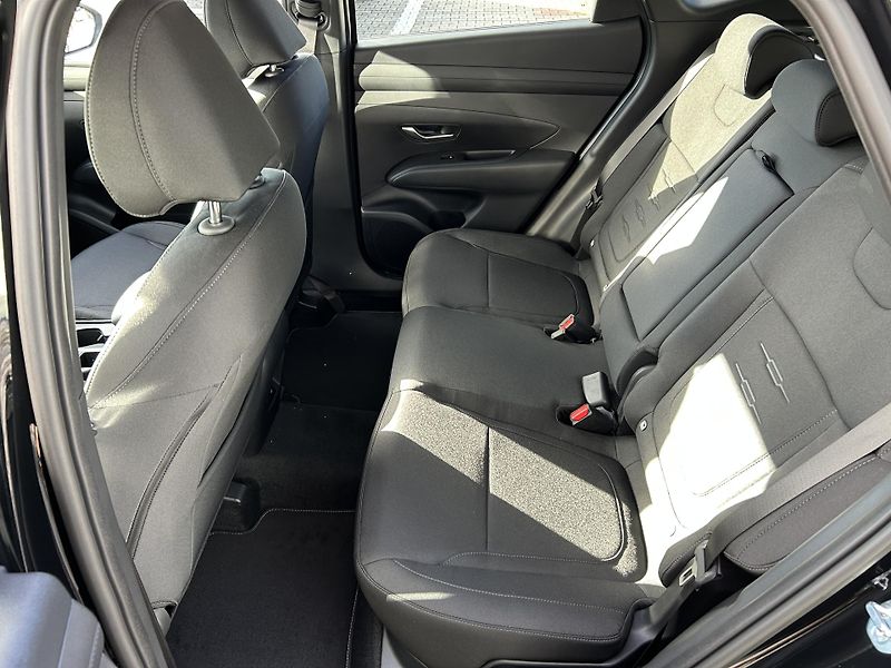 Hyundai Tucson 1,6T-GDI 110kW GO CZECH! FL - fotka 8 z 31