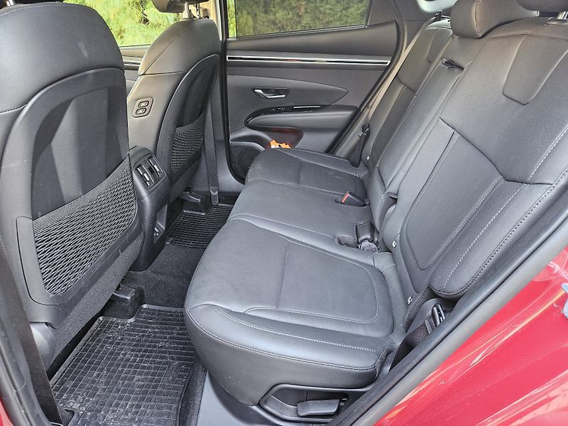 Hyundai Tucson (2021) 1,6 T-GDI 110 kW, manuál, ČR - fotka 24 z 37