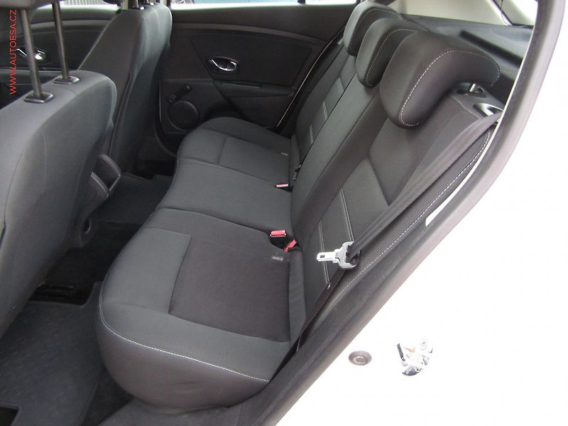 Renault Mégane (2014) 1.5 dCi, ČR, AC, tempo, park - fotka 10 z 16