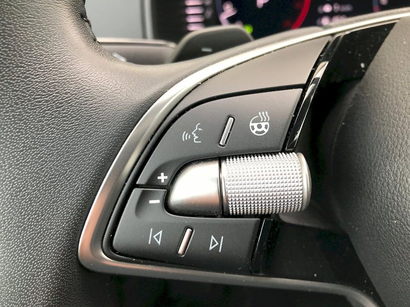 Škoda Karoq (2025) 1.5 TSI / 110 kW / 7DSG / Top - fotka 18 z 29