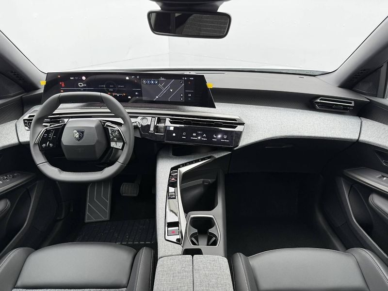 Peugeot 5008 (2026) ALLURE Hybrid e-DCS6 1,2 - fotka 6 z 9