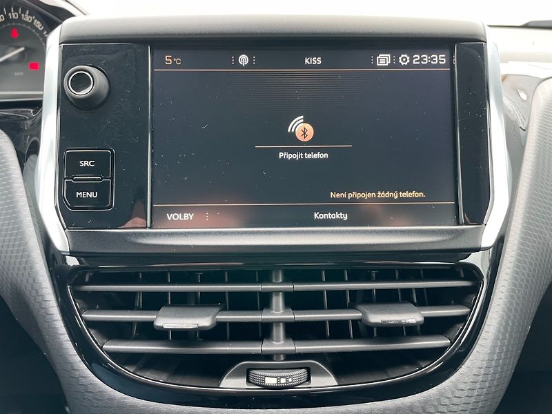 Peugeot 2008 (2019) 1.2PT 61kW Navigace! Car Play - fotka 23 z 25
