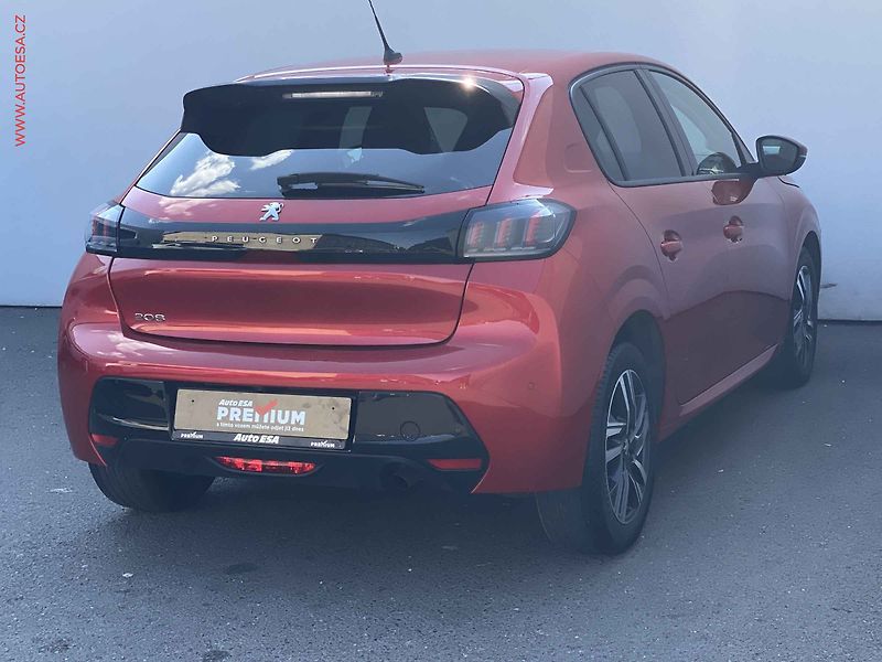 Peugeot 208 (2021) 1.2PT, Allure, AT, kamera - fotka 4 z 19