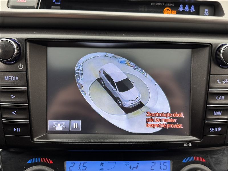 Toyota RAV4 2,5 114kW HYBRID LED KŮŽE 360° - fotka 22 z 45
