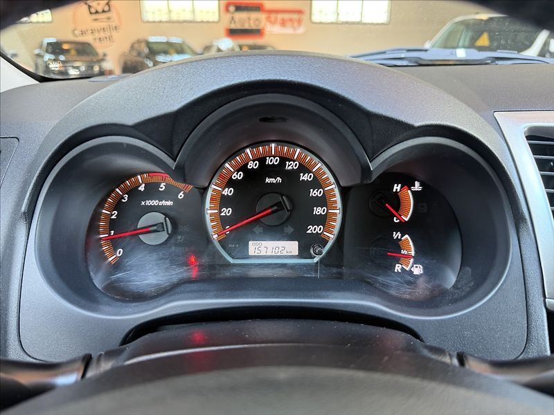 Toyota Hilux 3,0 D-4D PŘÍPRAVA DO PRODEJE - fotka 19 z 25