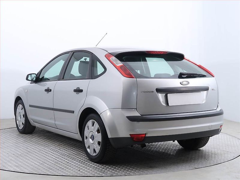 Ford Focus (2005) 1.6 TDCi, nová STK, Klima - fotka 4 z 15