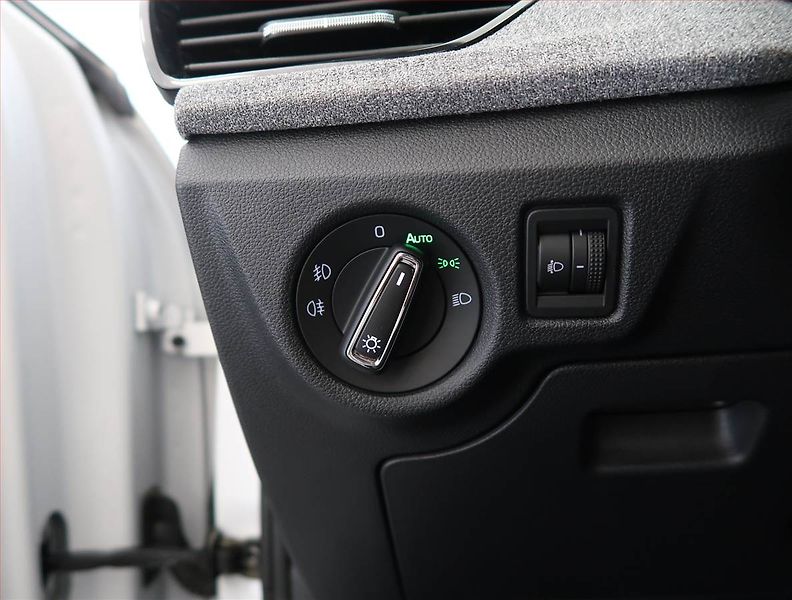 Škoda Kamiq (2025) Selection 1.0 TSI - fotka 24 z 25