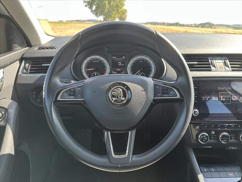 Škoda Octavia 1.6 TDI CZ Style+ LED Navi - fotka 19 z 36