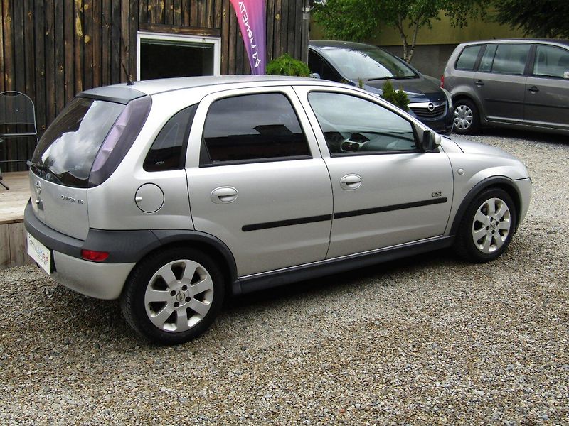 Opel Corsa (2002) GSi 1.8 16VC 92kW - fotka 10 z 38