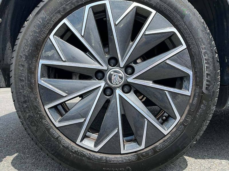 Škoda Kamiq (2023) 1.0 TSI Monte Carlo - fotka 7 z 20