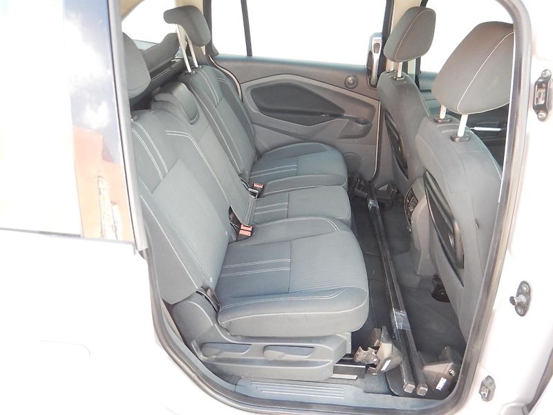 Ford Grand C-MAX 1.6 TDCi, DIGIKLIMA, 7 MÍST - fotka 12 z 28
