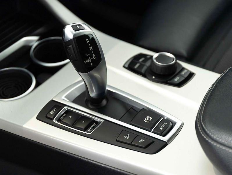 BMW X3 xDrive20d - fotka 11 z 20