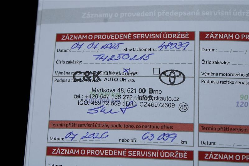 Toyota Yaris 1,5 VVT-i  ČR,A/T,SELECTION - fotka 29 z 29