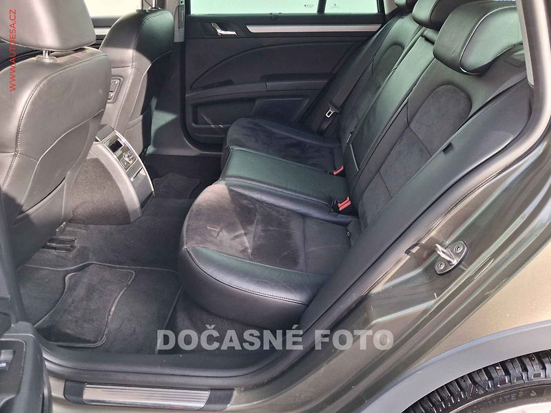 Škoda Superb (2014) 2.0TDi 4x4, Elegance, DSG - fotka 10 z 18