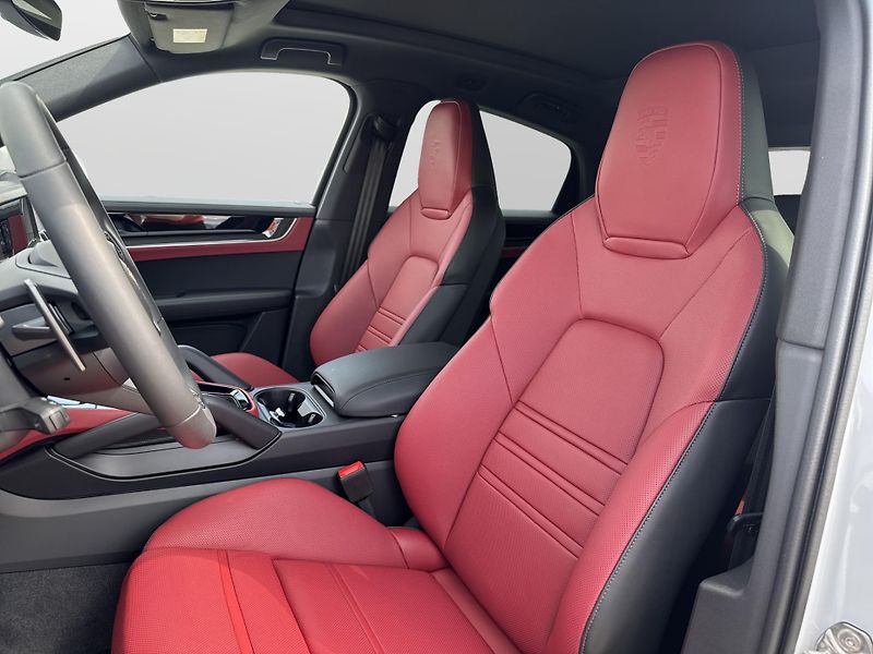 Porsche Cayenne E-Hybrid Coupé - fotka 14 z 30