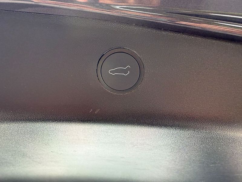 Tesla Model 3 REZERVACE - fotka 37 z 41